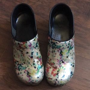 Size 41 Dansko shoes